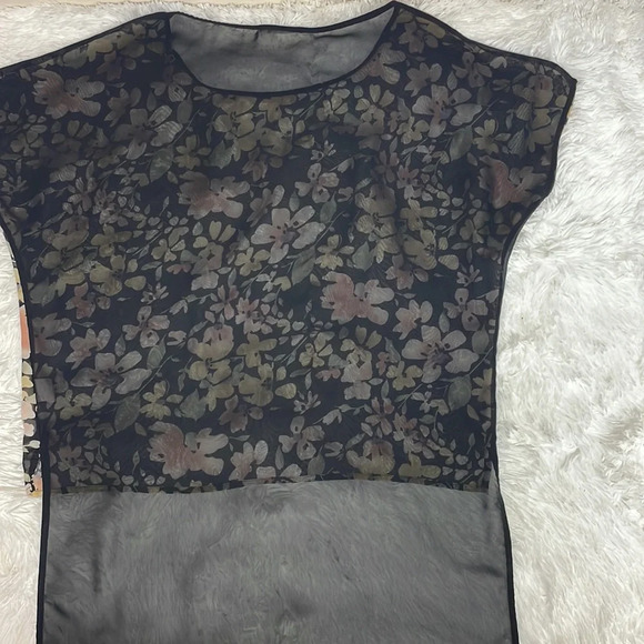 Lush High Low Floral Blouse Semi Sheer - Picture 5 of 5